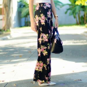 🆓 Black Floral High Waist Pants